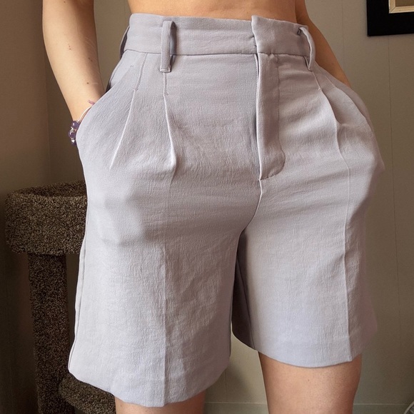 Aritzia Wilfred The Effortless Short in Ashen - Picture 6 of 10